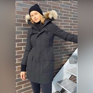 BLACK Aritzia TNA Golden By TNA Bancroft Parks XS